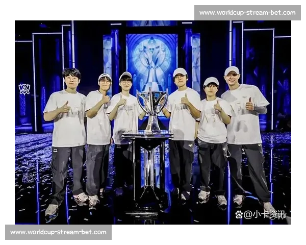 浴血奋战，问鼎冠军，英雄联盟手游战队出征，谁敢阻挡